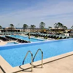 Chill Side In Infinity Pool & Navodari
