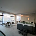 Apartment Chill Side In Infinity Pool & Navodari