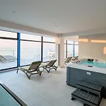 Chill Side In Infinity Pool & * Navodari