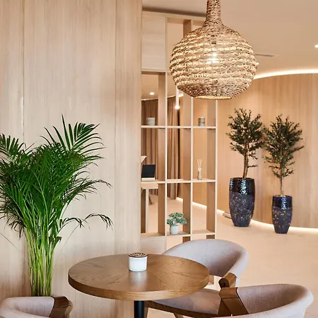 Chill Side - Infinity Pool & Năvodari