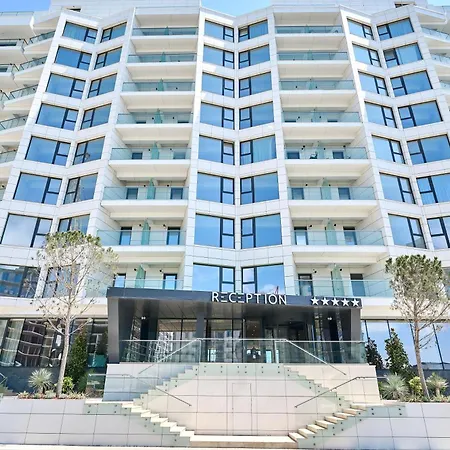 Chill Side - Infinity Pool & Navodari