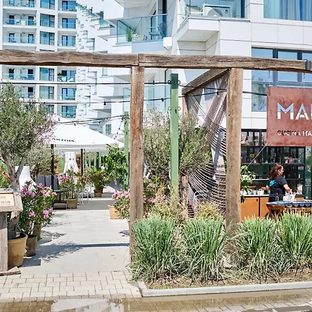 Chill Side - Infinity Pool & Lägenhet