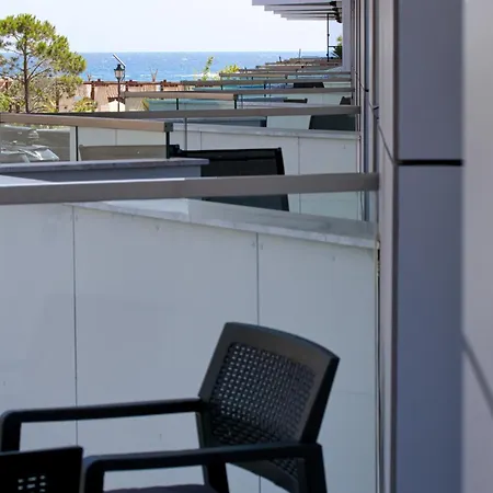 Chill Side - Infinity Pool & Lägenhet *