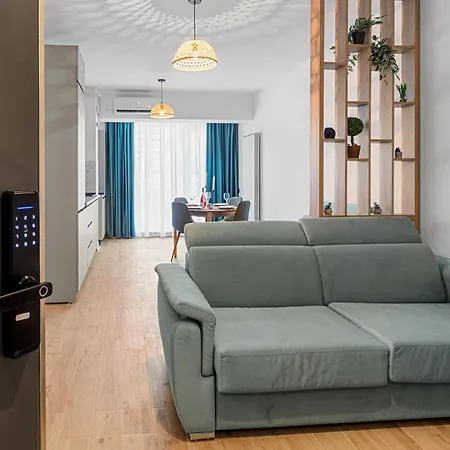 Chill Side - Infinity Pool & Lägenhet