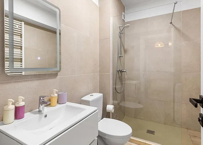 Chill Side - Infinity Pool & Apartmán *