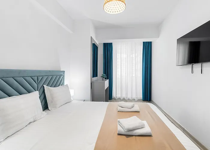 Chill Side - Infinity Pool &